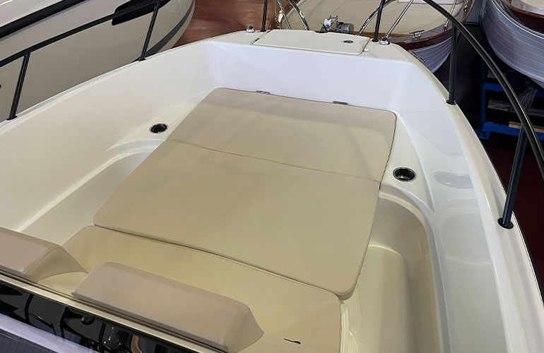 Quicksilver Activ 705 Open