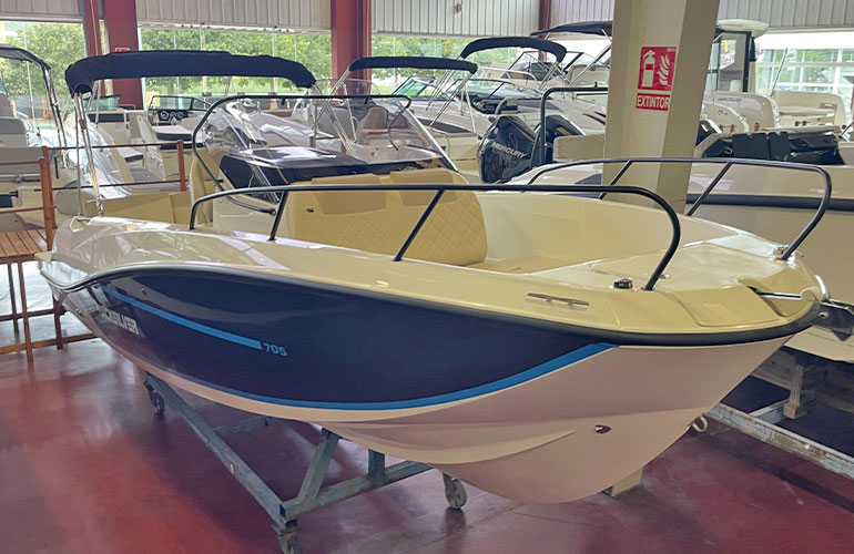 Quicksilver Activ 705 Open