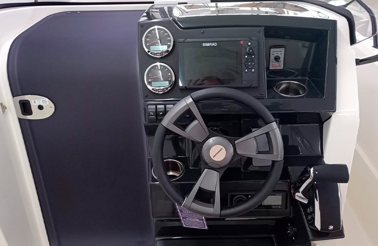 Quicksilver Activ 705 Open