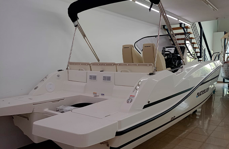 Quicksilver Activ 705 Open