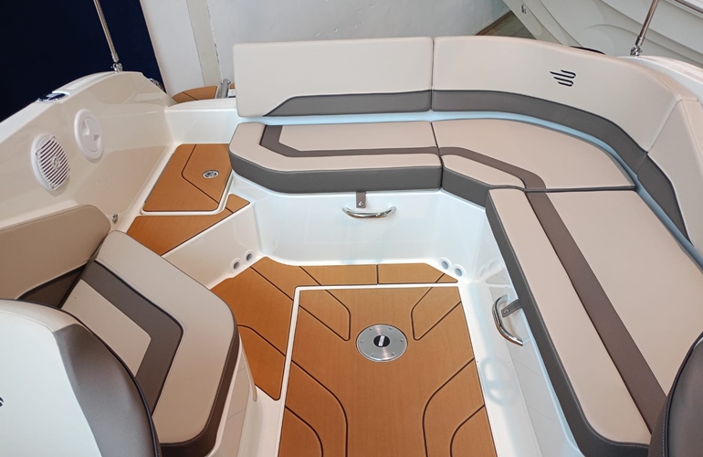 Bayliner-v20-OB-8