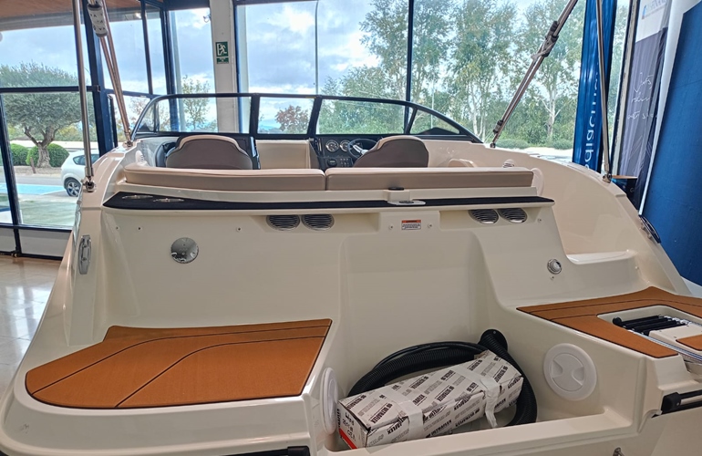 Bayliner-v20-OB-9