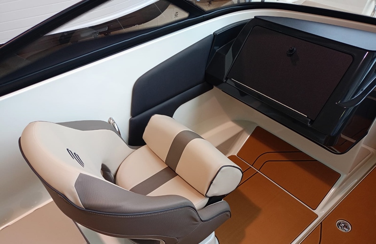 Bayliner-v20-OB-4