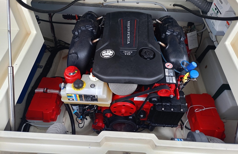 Invictus 280 GT barco de ocasión en España