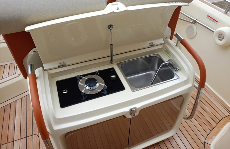 Invictus 280 GT barco de ocasión en España