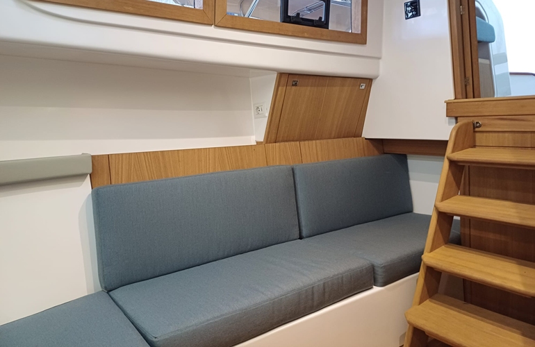 Mimi- 9.5-Cabin-15