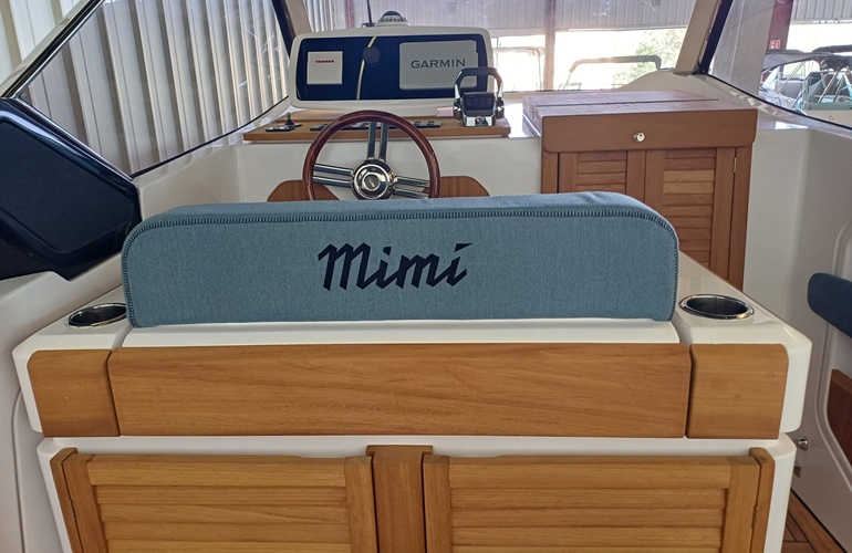 Mimi- 9.5-Cabin-7