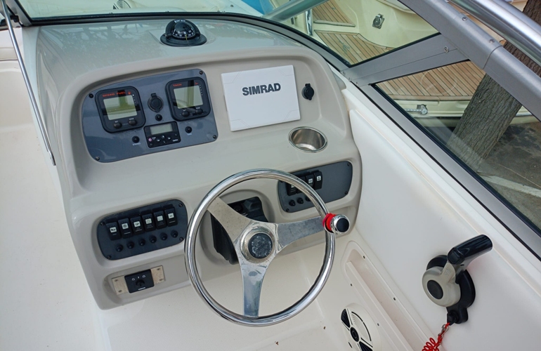 Robalo-227DC-4
