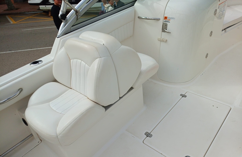 Robalo-227DC-11