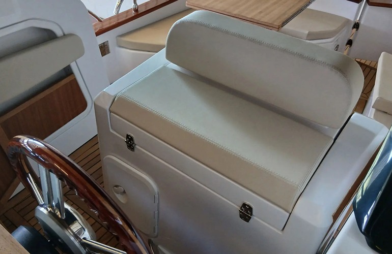 Cantieri Mimi-8.5-Cabin-5