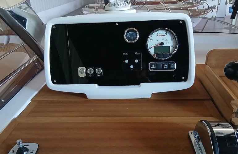 Cantieri Mimi-8.5-Cabin-4