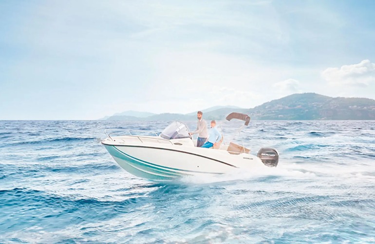 Quicksilver-605-Sundeck-1