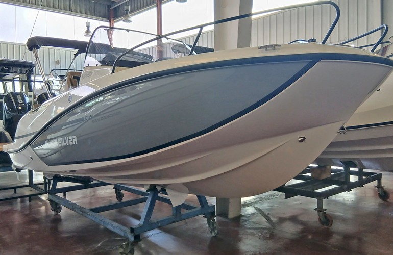 Quicksilver-605-Sundeck-1