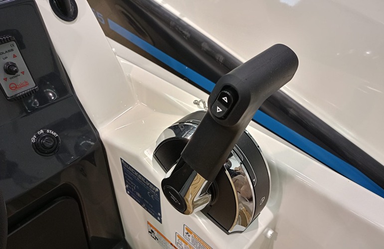 Quciksilver 675 Sundeck