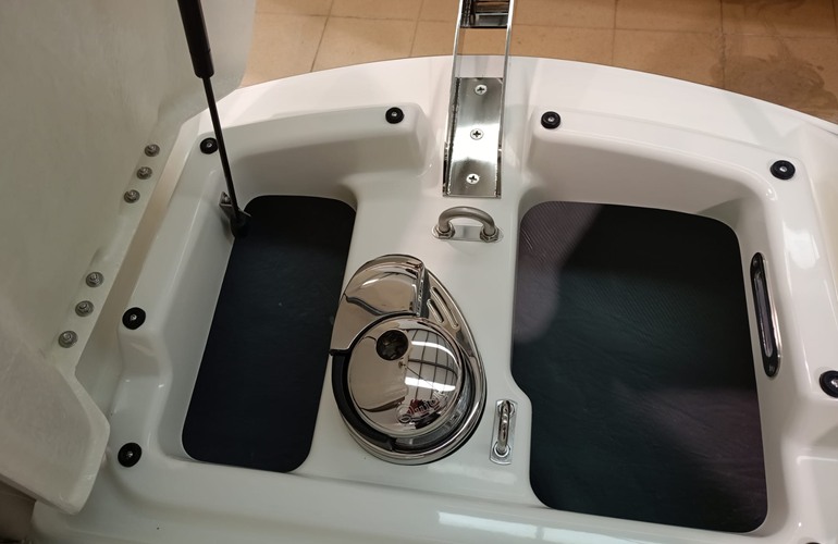 Quciksilver 675 Sundeck