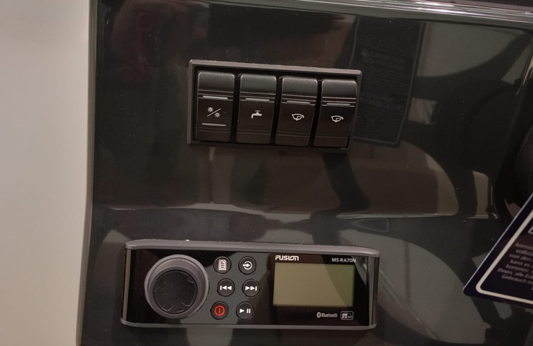 Quciksilver 675 Sundeck