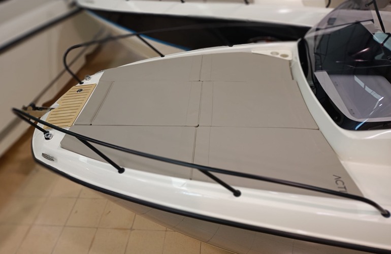 Quciksilver 675 Sundeck