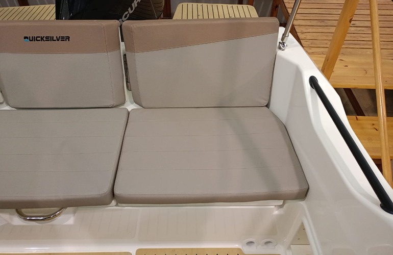 Quciksilver 675 Sundeck