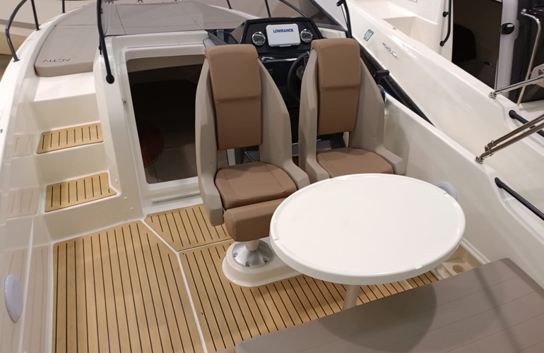 Quciksilver 675 Sundeck