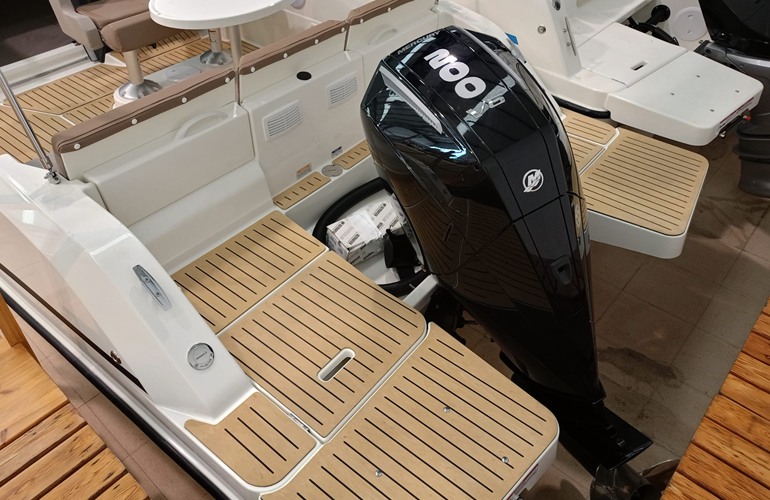 Quciksilver 675 Sundeck