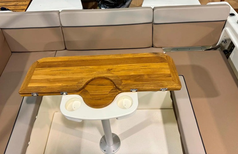 Quicsilver-755-Sundeck-6