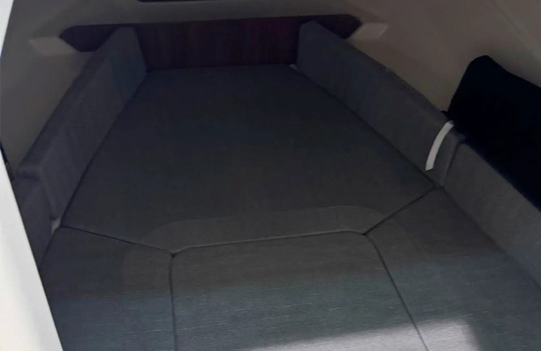 Quicsilver-755-Sundeck-11