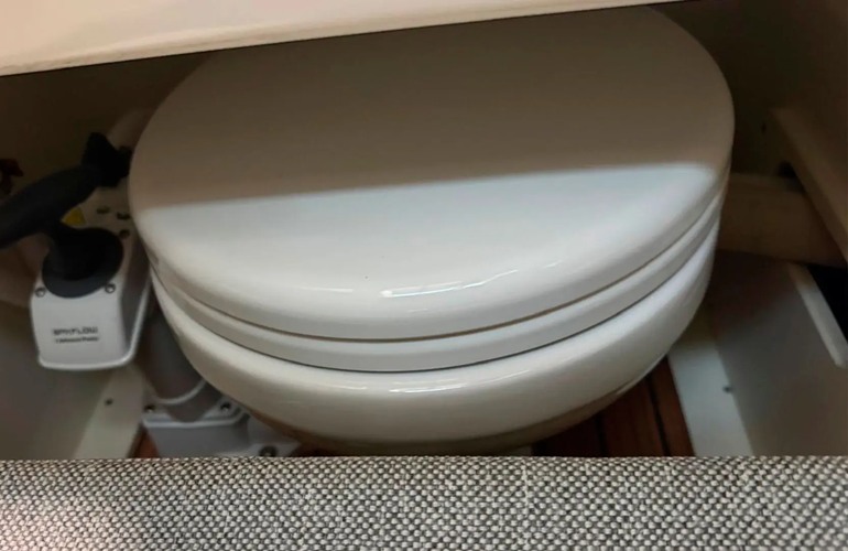 Quicsilver-755-Sundeck-11