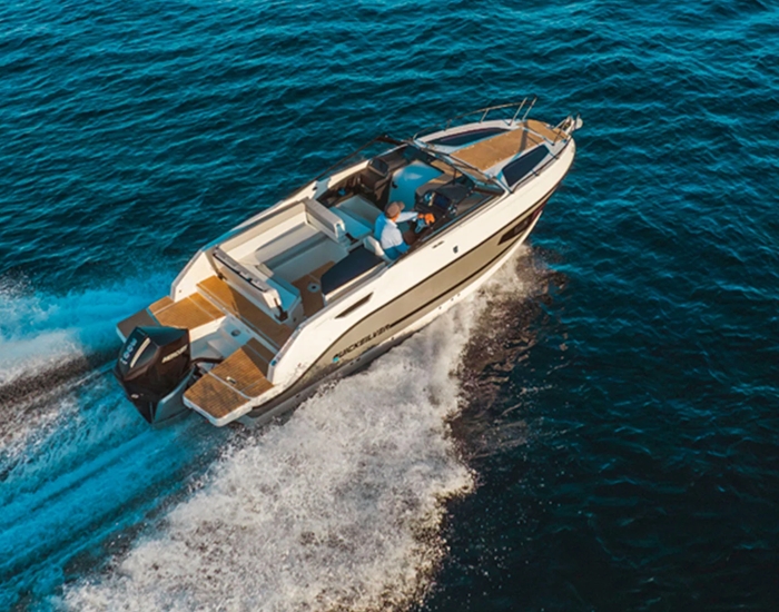 Quicksilver-755-Cruiser-7
