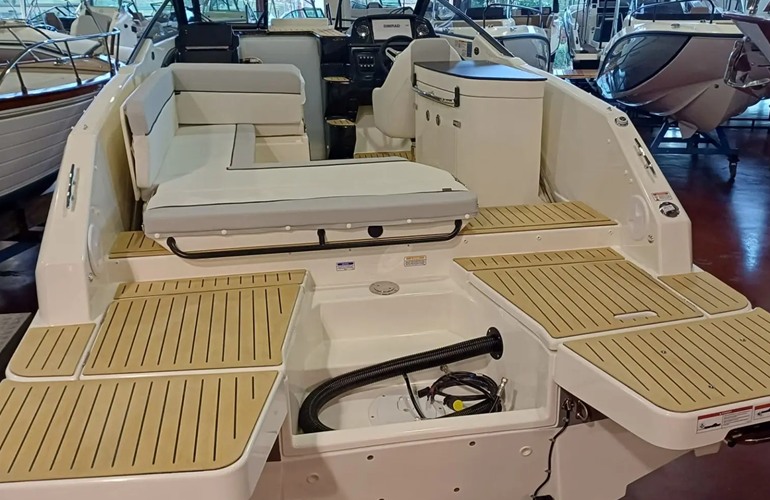 Quicksilver-755-Cruiser-9