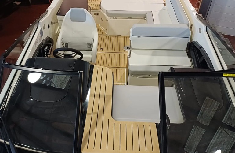 Quicksilver-755-Cruiser-5