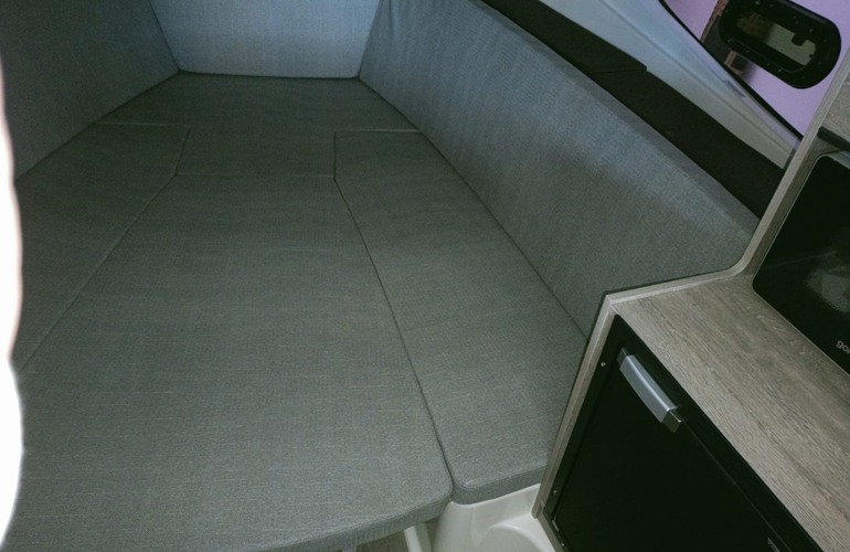 Quicksilver-875-Sundeck-19