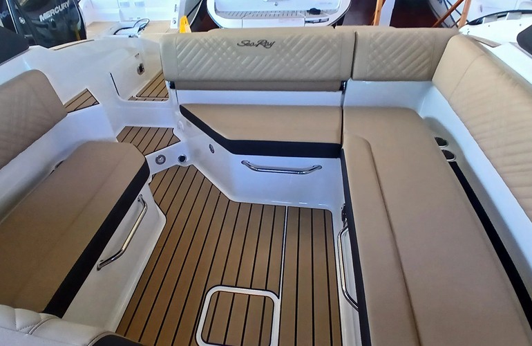 Sea Ray-270-SDX-Stock-12
