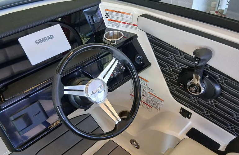 Sea Ray- 190-SPX-OB-3