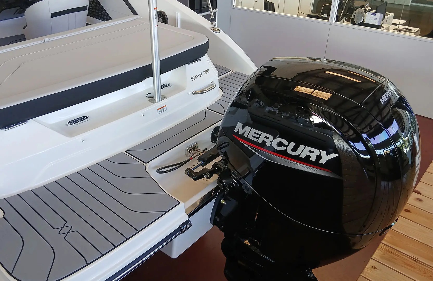 Sea Ray- 190-SPX-OB-14