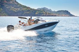 Quicksilver Activ 755 Sundeck 1