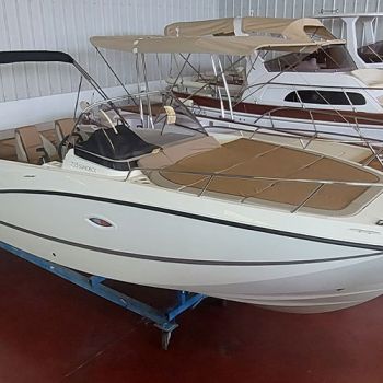 Quicksilver Activ 755 Sundeck-1