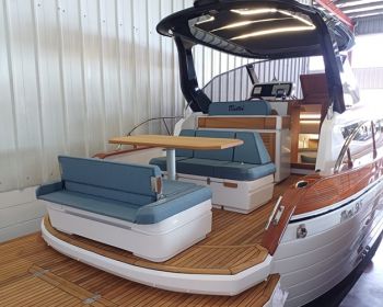 Mimi- 9.5-Cabin-1