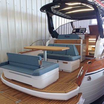 Mimi- 9.5-Cabin-1