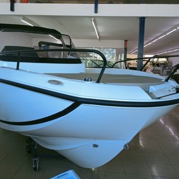 Quicksilver-605-Sundeck-1