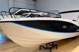 Quicsilver-755-Sundeck-1