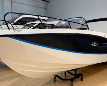 Quicsilver-755-Sundeck-1