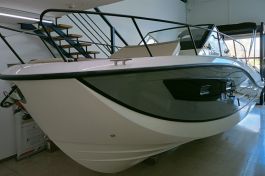 Quicksilver-875-Sundeck-1