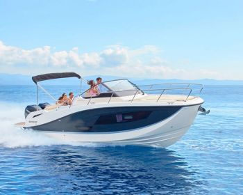 Quicksilver-875 Sundeck-1