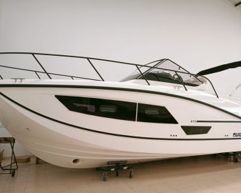 Quicksilver-875 Sundeck-1