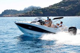 Quicksilver-755-Sundeck-1